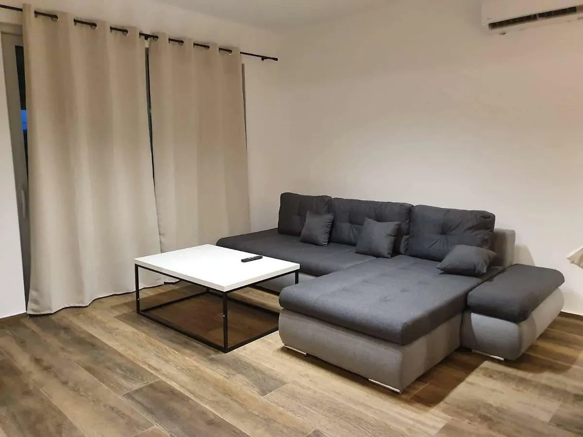 Homestay Apartmani Dujo Turanj