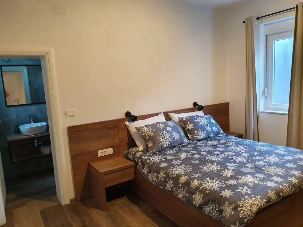 Apartmani Dujo Turanj Homestay