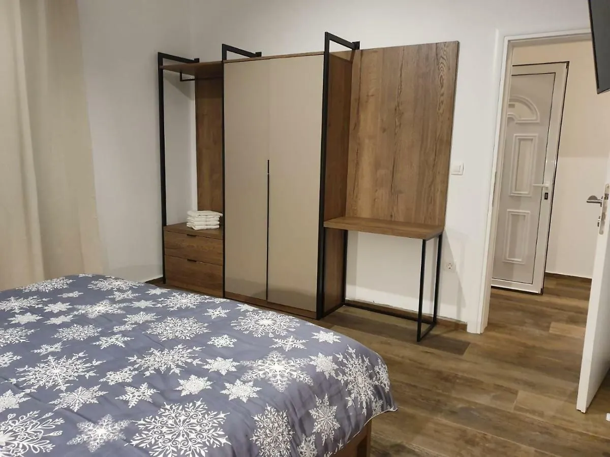 Apartmani Dujo Turanj 0*,